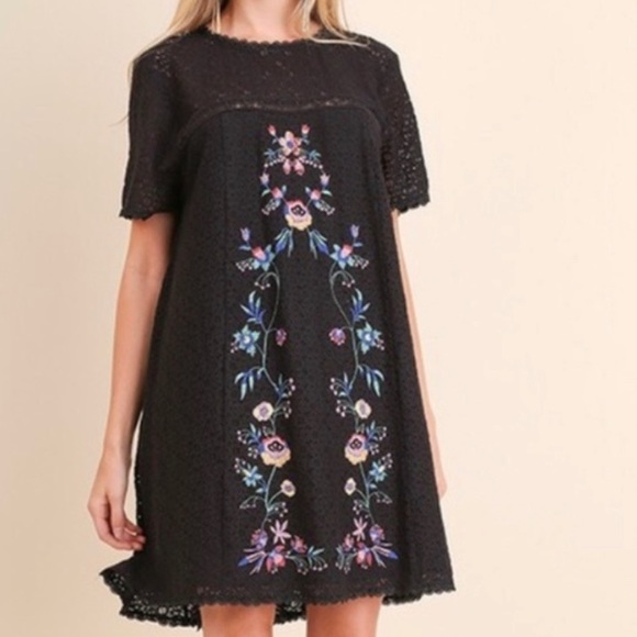 Umgee Dresses & Skirts - SOLD NWT Black Embroidered Shift Dress